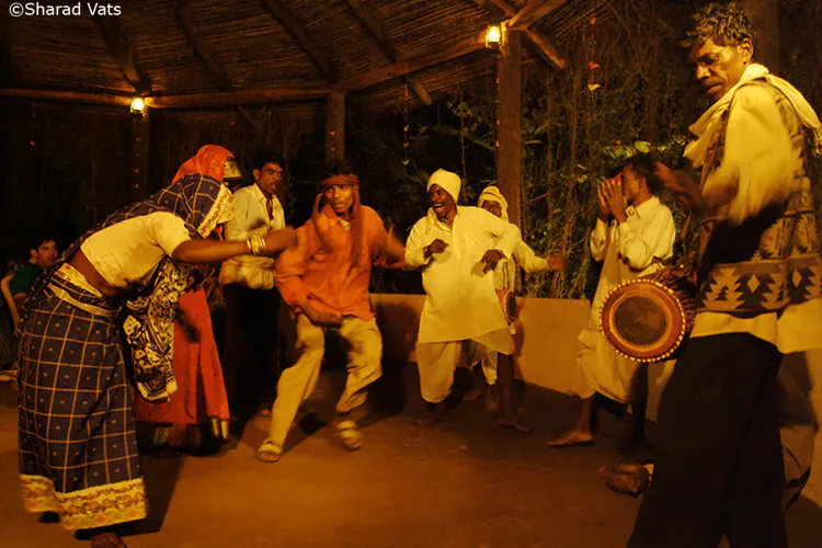tribals at bandhavgarh